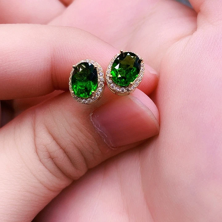 银S925镶嵌透辉石耳钉