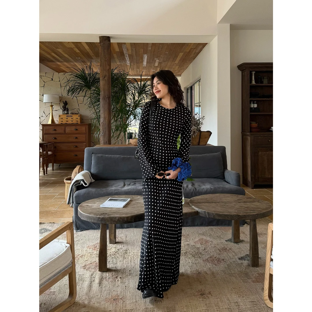 Seyora【优雅时光】斜裁修身显瘦圆领长袖波点连衣裙 L40752SY61