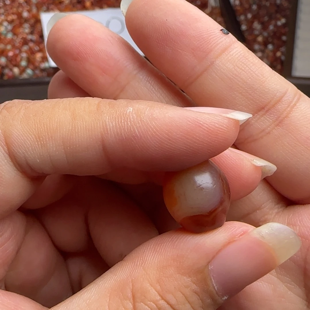 坤***玛瑙/玉髓合金珠宝奇石