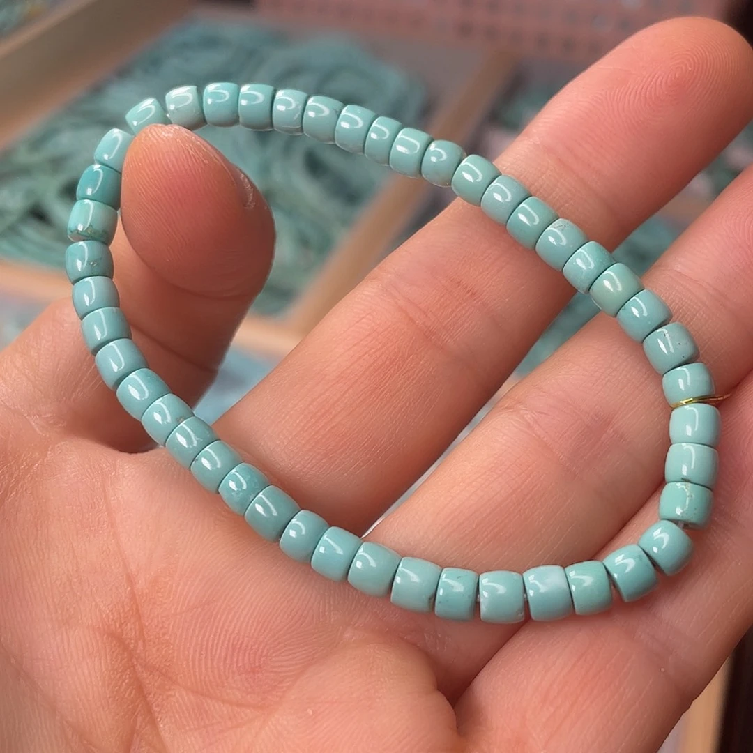 绿松石未镶嵌颈饰