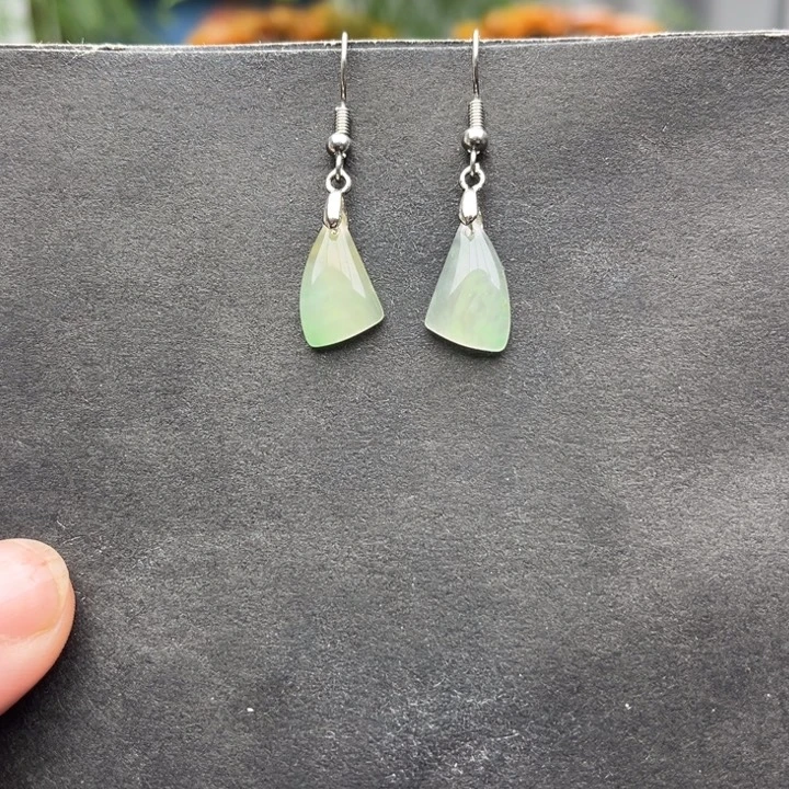 石英质玉未镶嵌耳坠