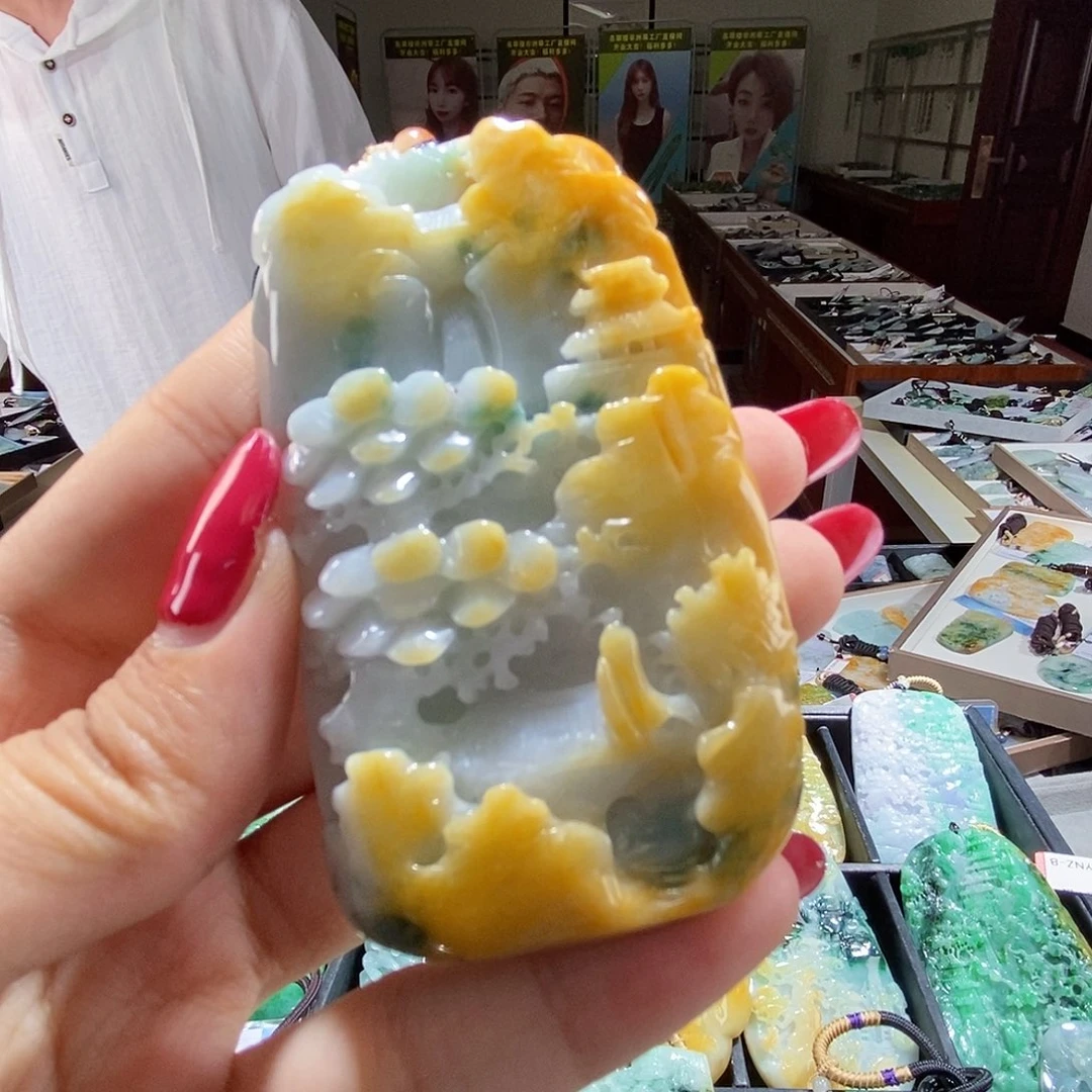 翡翠未镶嵌颈饰翡翠