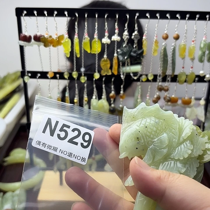 微***笑蛇纹石玉合金发饰