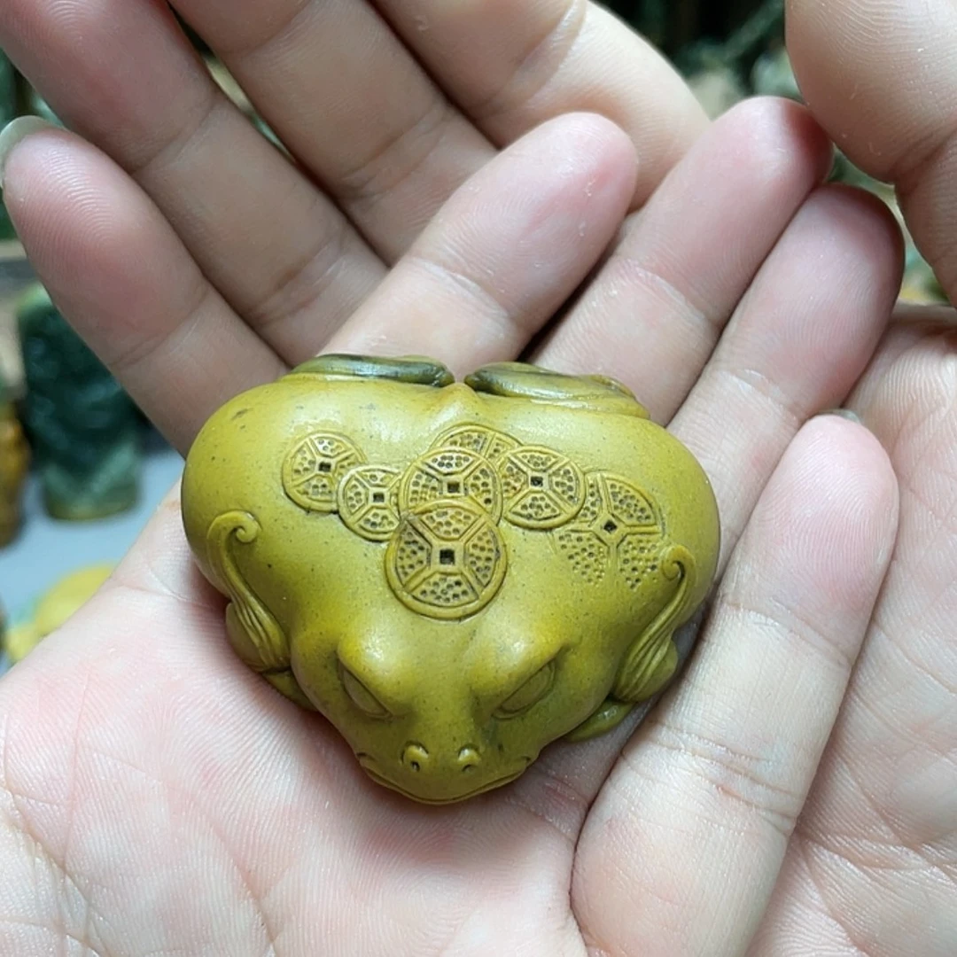 【闪购商品】未镶嵌岫岩河磨玉（透闪石质玉）把件清**来