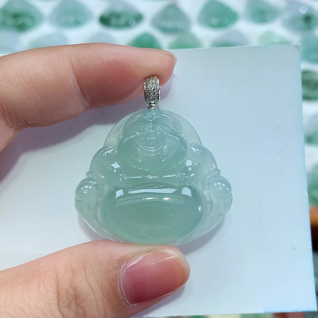 翡翠18K金镶嵌颈饰佛