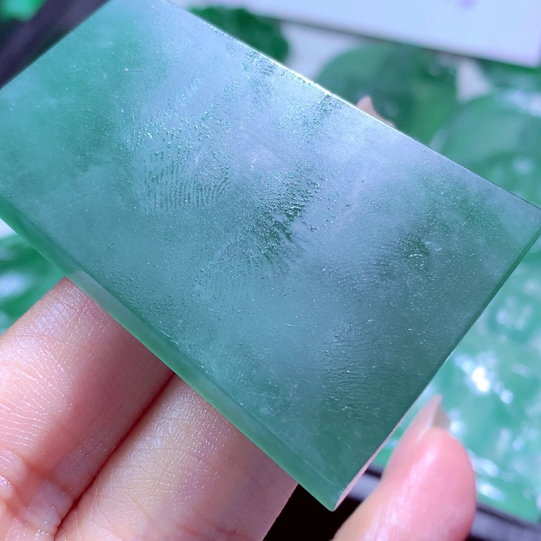 遇***金定制翡翠未镶嵌天然缅甸翡翠A货毛货挂件