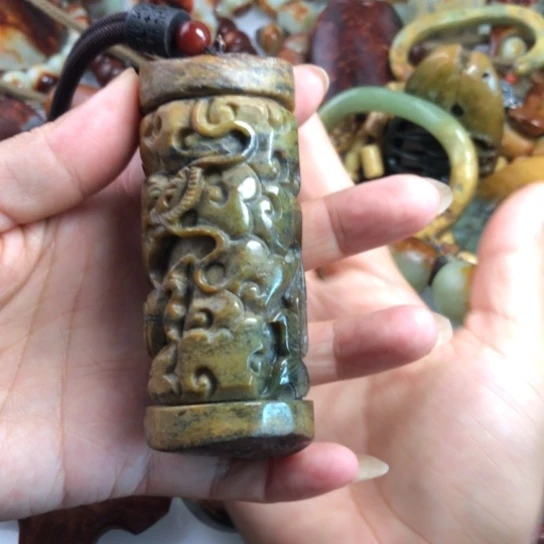 岫岩河磨玉（透闪石质玉）未镶嵌把件