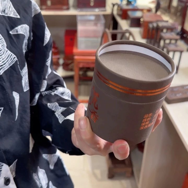 清***俭红木工艺品底座等