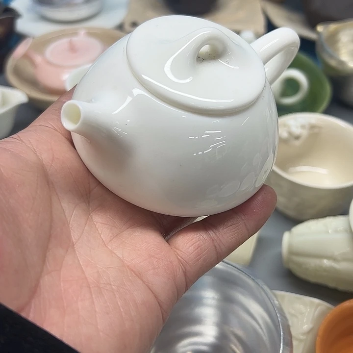 徽瑕……………………….. 壶