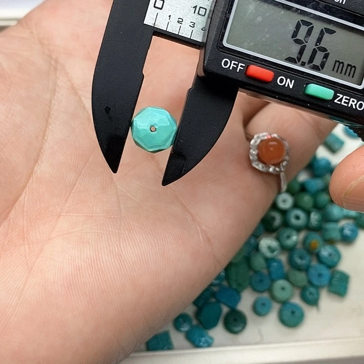 南红玛瑙未镶嵌珠宝奇石