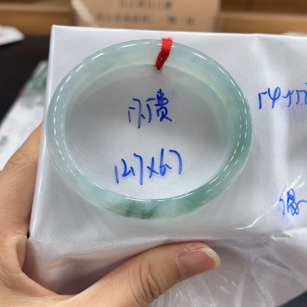 未镶嵌手镯翡翠翡翠
