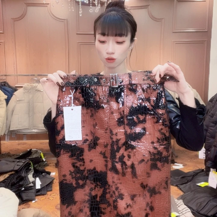 90……100斤皮长裙，