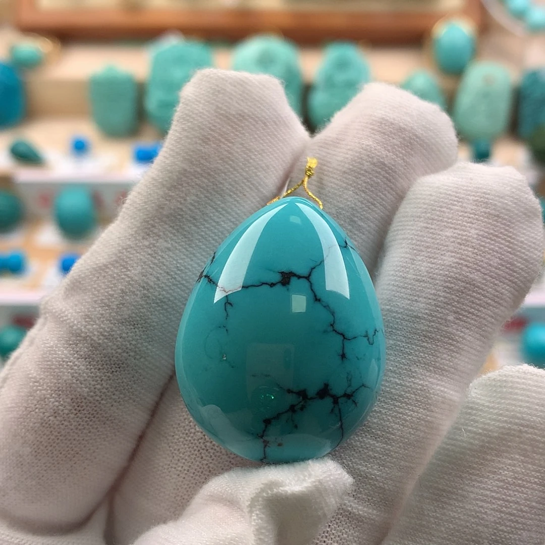 沐****绿松石未镶嵌珠宝奇石