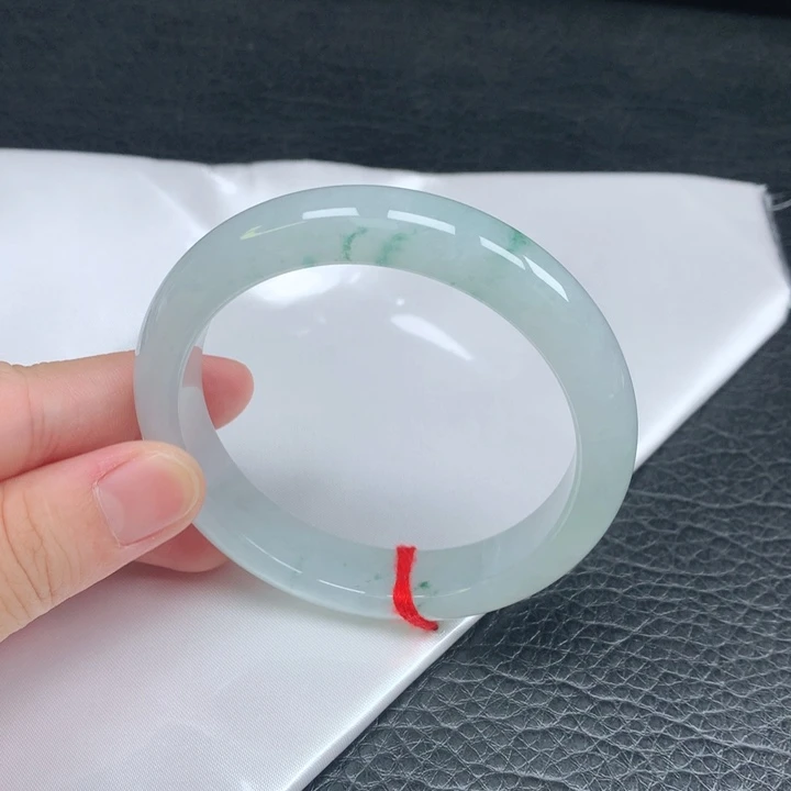 翡翠手镯未镶嵌樊****货