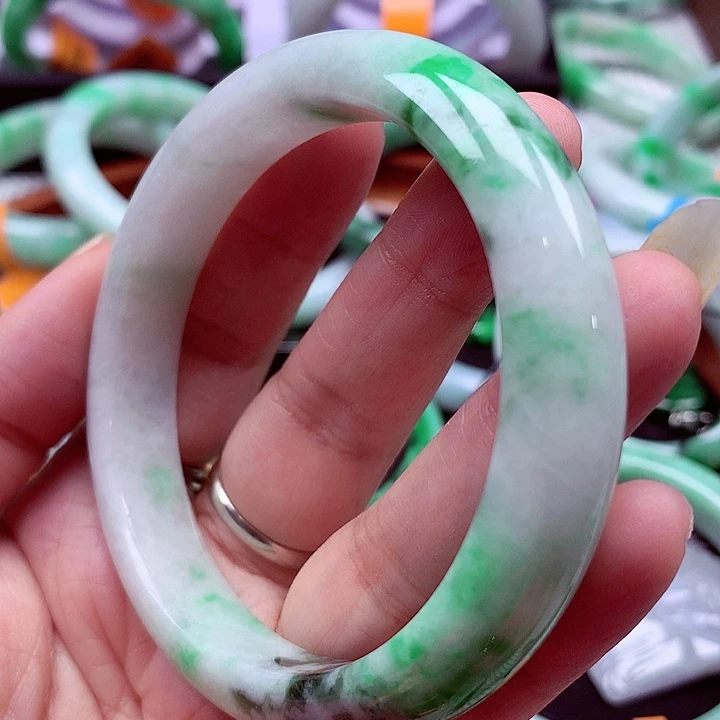 未镶嵌手镯翡翠翡翠
