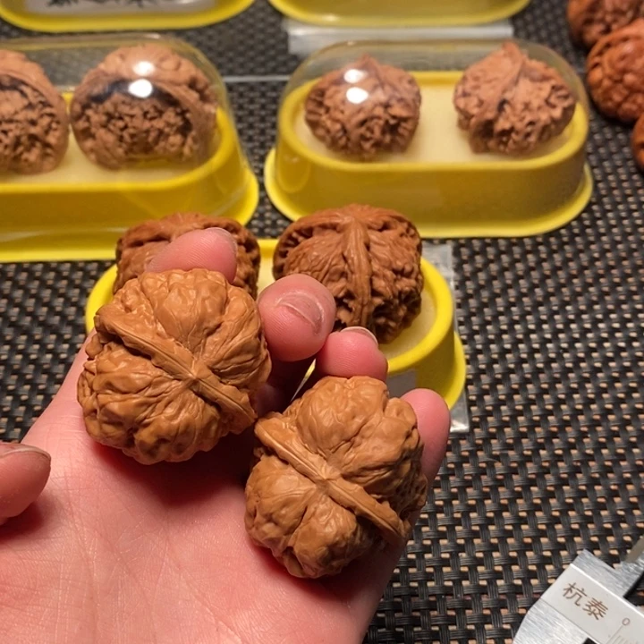 桃核吊坠40蛤蟆头双开