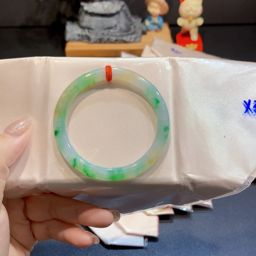 翡翠未镶嵌手镯翡翠手镯