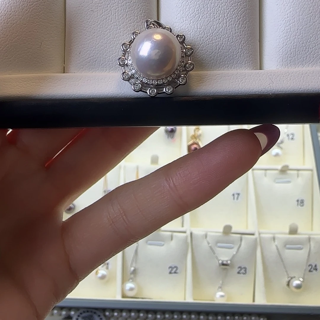 颈饰银S925镶嵌淡水珍珠10～11吊坠