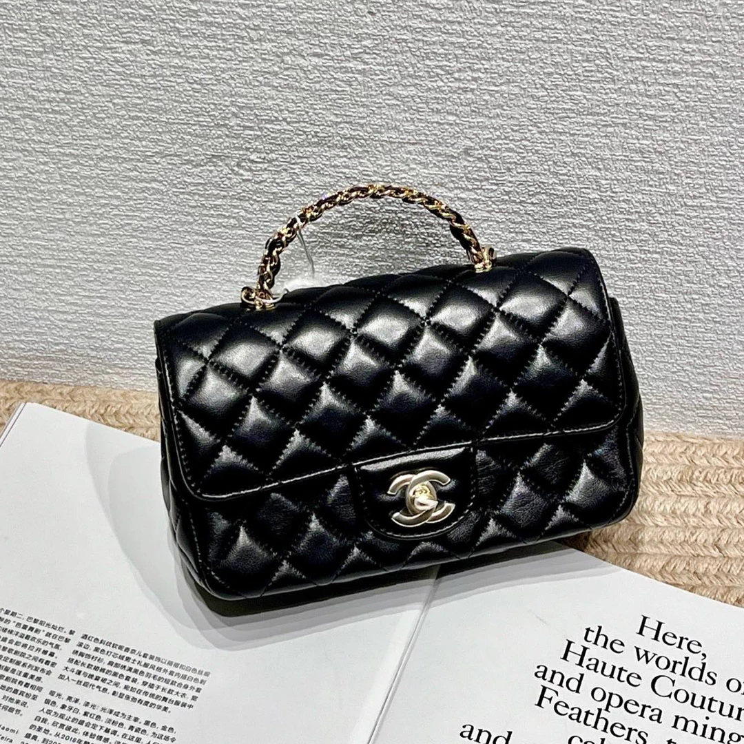 99新 Chanel/香奈儿 23A 黑色金扣羊皮水钻手柄大mini