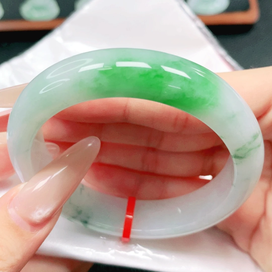 翡翠未镶嵌手镯55