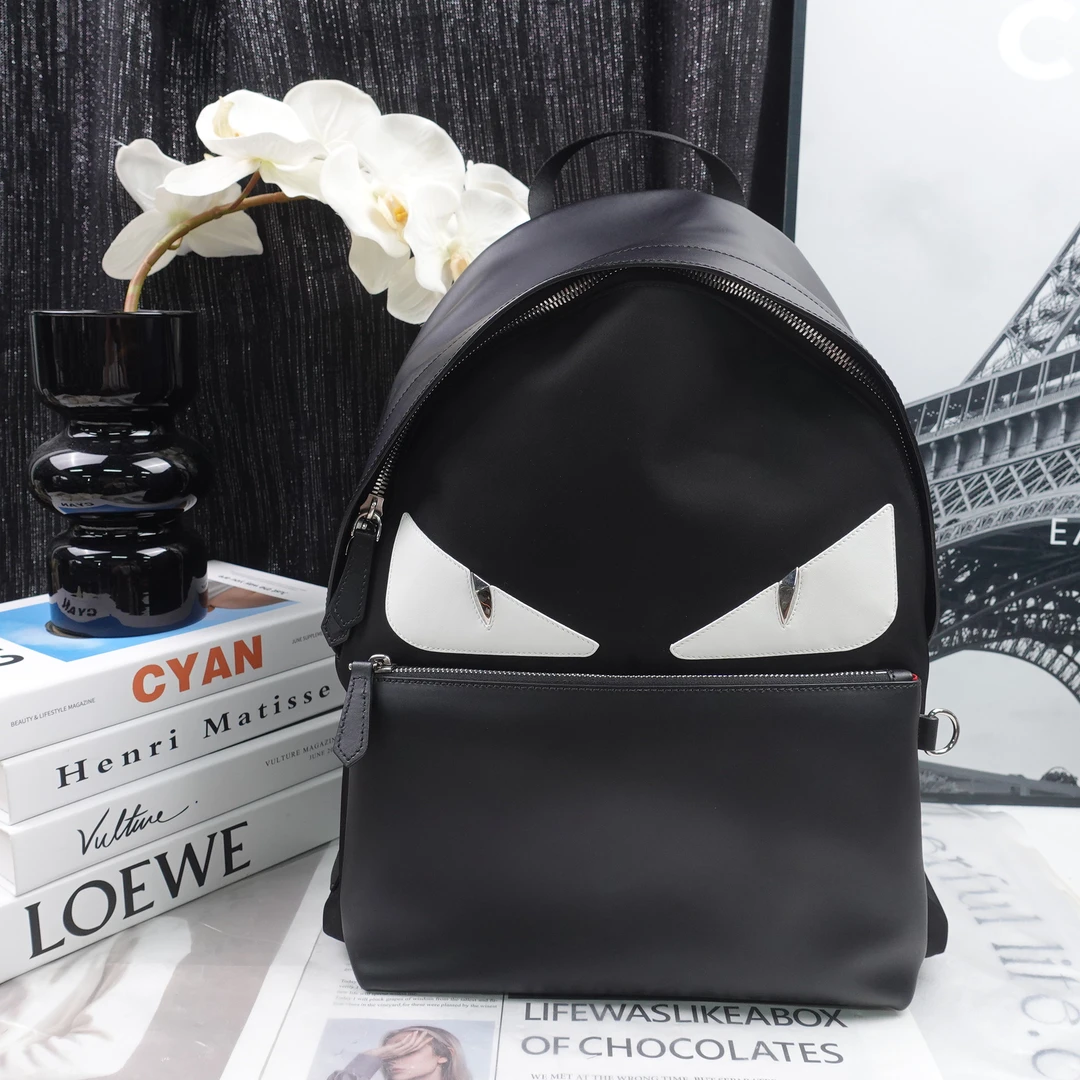 95新 FENDI/芬迪 双肩包/T10235845