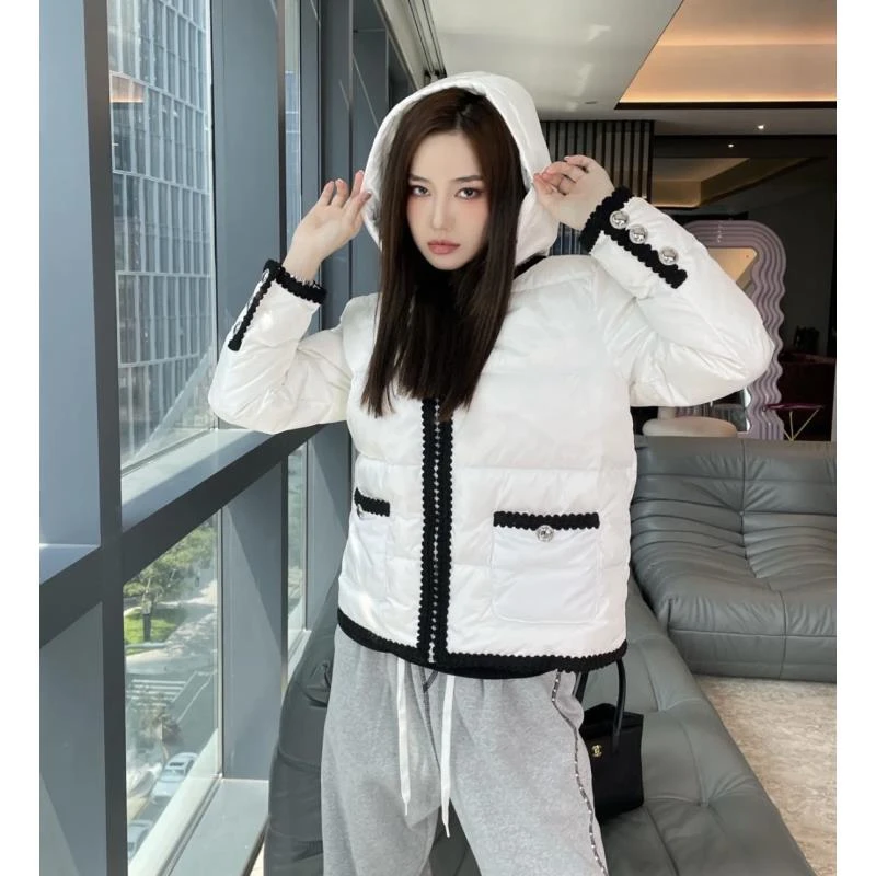 95新 MIU MIU/缪缪  aa0876 锦纶 白色外套 40码