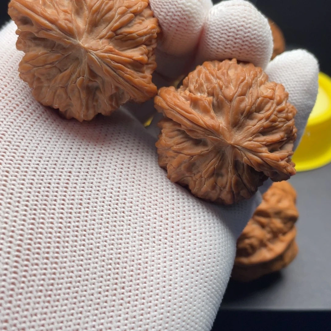 文玩核桃把件红皮正磨