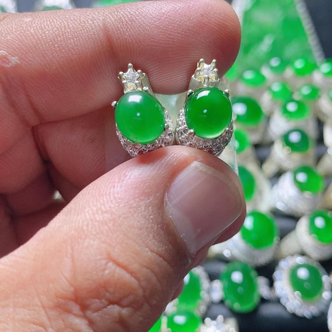 翡翠未镶嵌颈饰