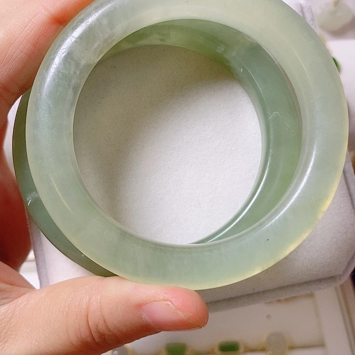 蛇纹石玉未镶嵌手镯圈口55