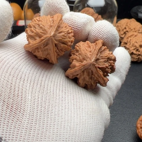 文玩核桃把件p****.30小盘山三棱