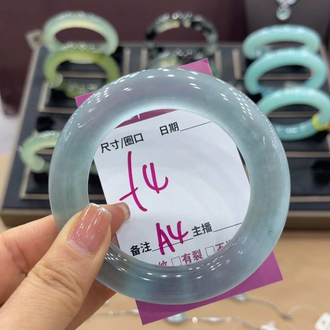 有***福蛇纹石玉未镶嵌手镯