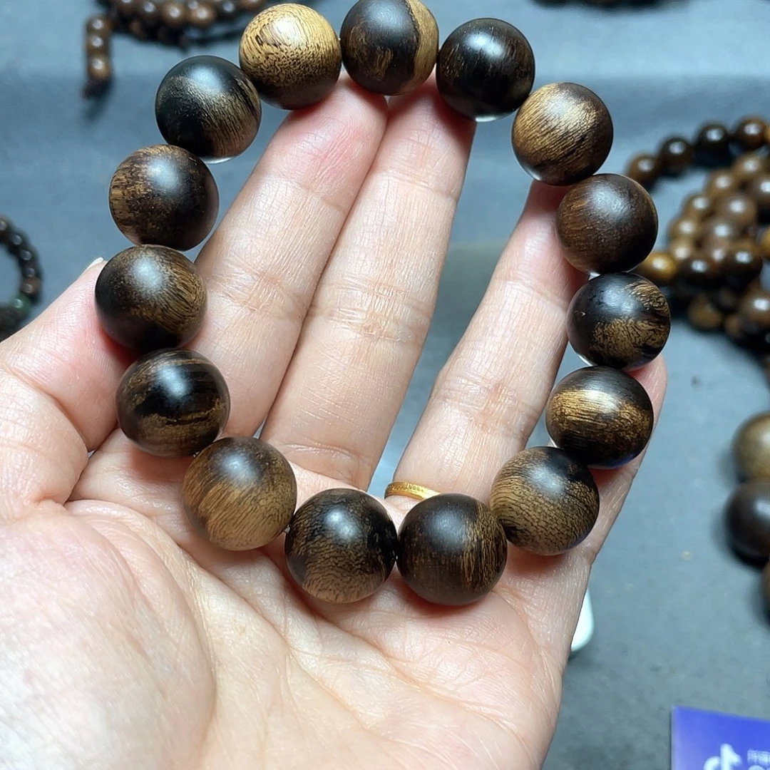 沉香手串白棋瘤疤1.5