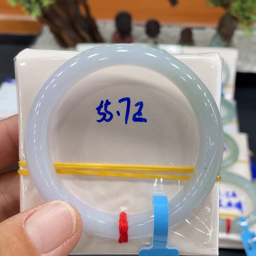 未镶嵌手镯翡翠缅甸