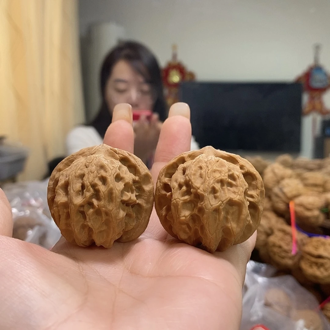 把件文玩核桃38刘老四尖有伤