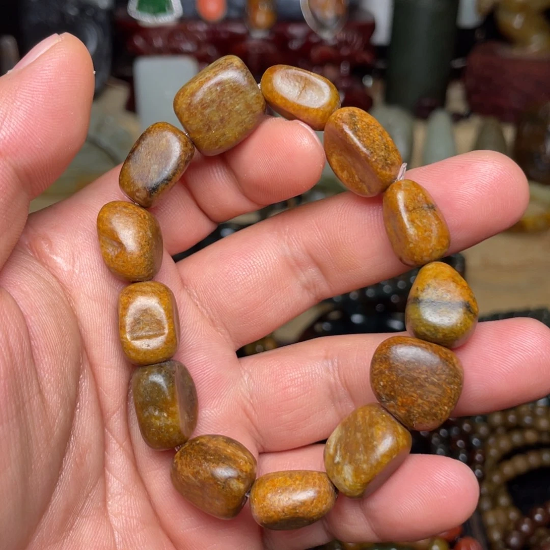 小***学岫岩河磨玉（透闪石质玉）未镶嵌颈饰随行大