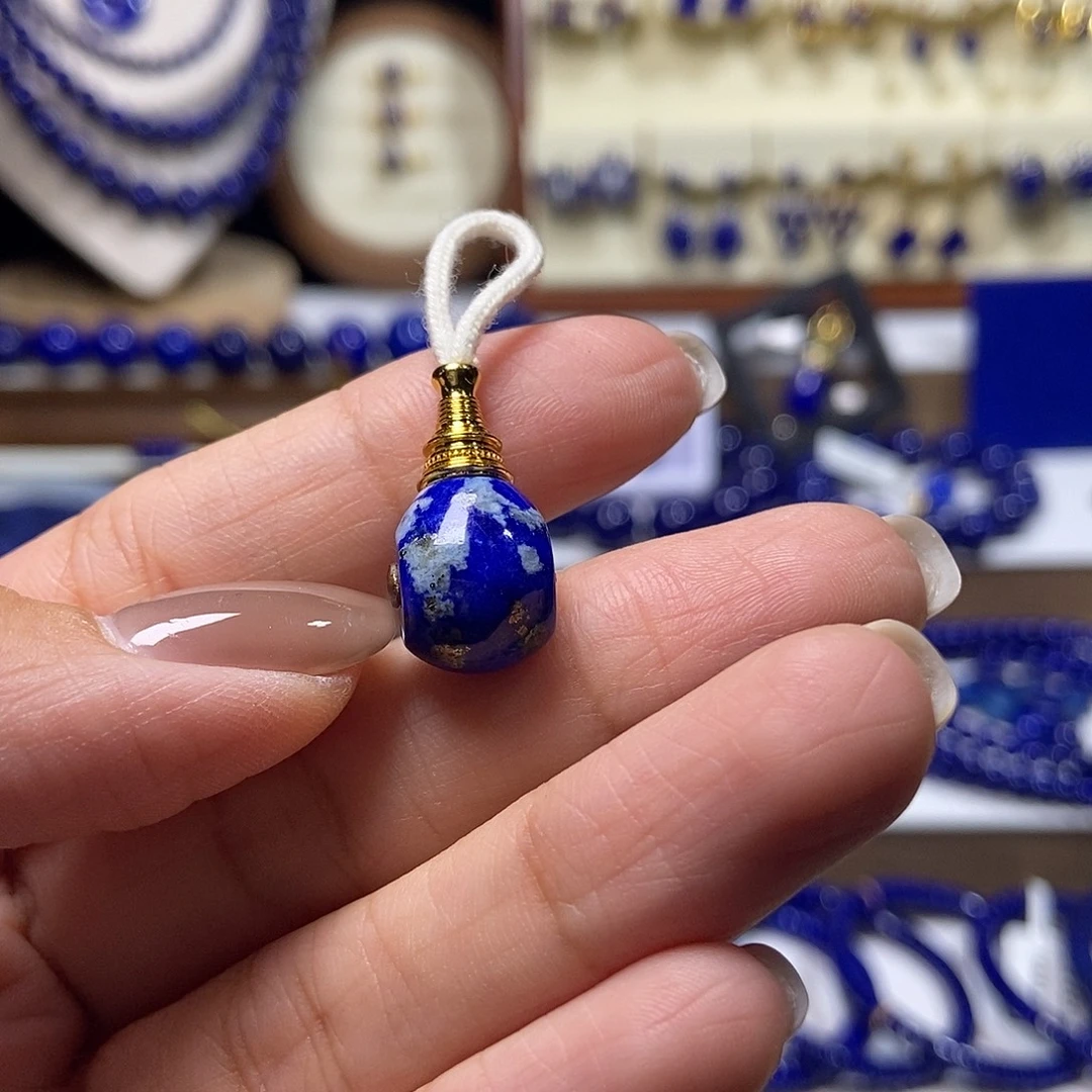 ****莲青金石未镶嵌三通