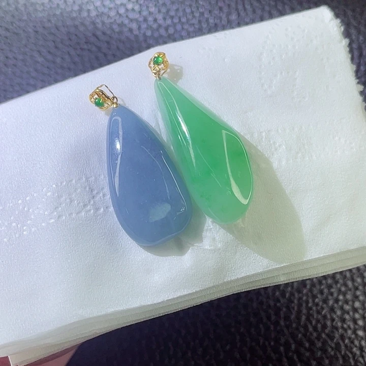 翡翠颈饰18K金镶嵌翡翠