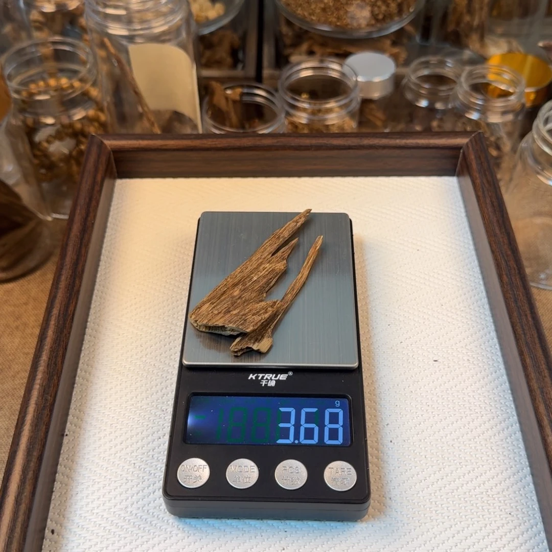 海南树心油熏香料3.6克