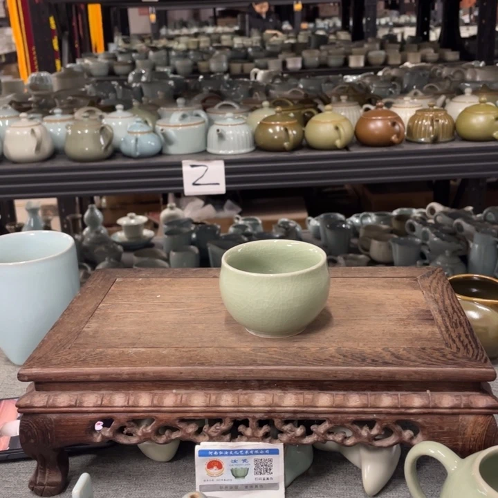 摆件翠青釉缸杯。。