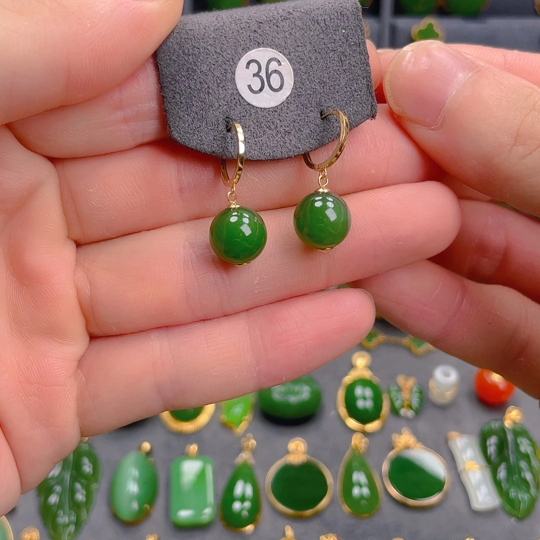 和田玉（碧玉）18K金镶嵌耳饰