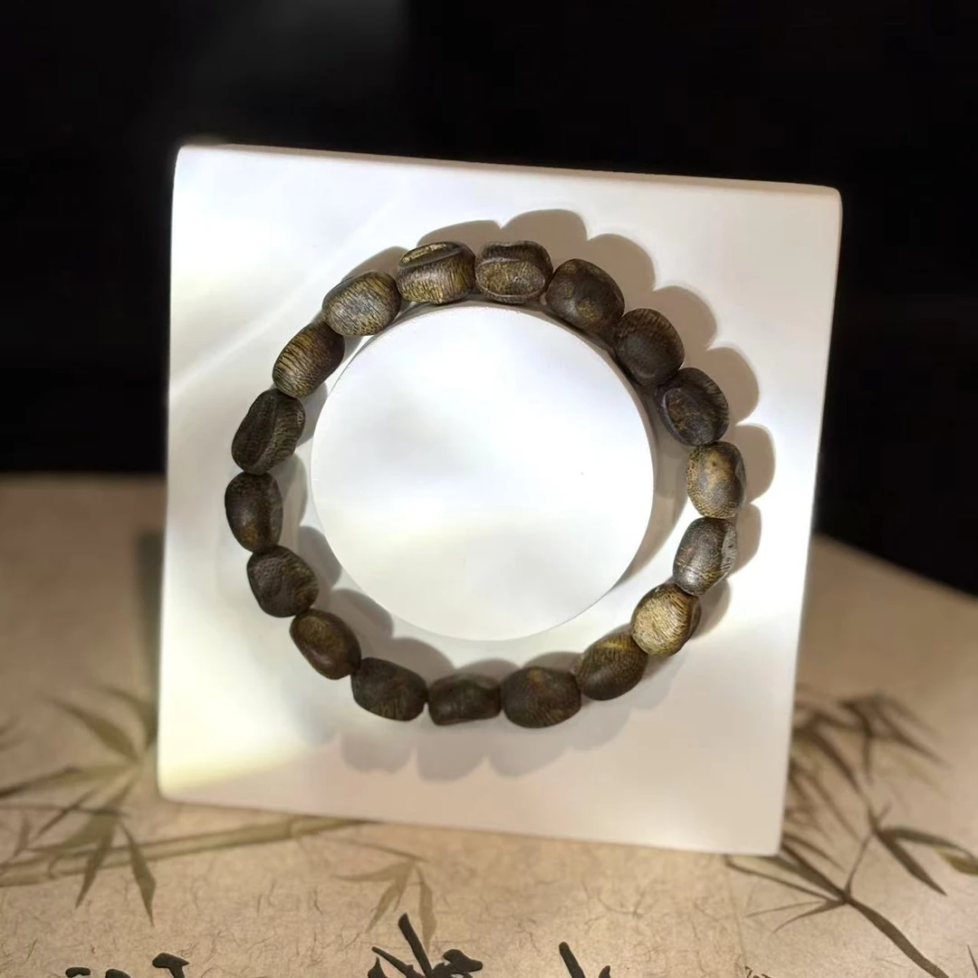 沉香DA-1333-沉香随型珠-单圈素串（多样性发其一）（带礼盒）