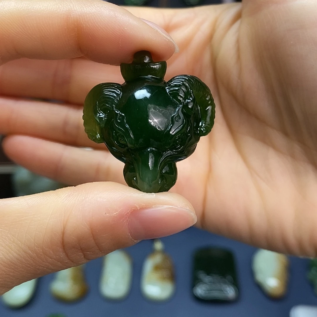 用***1和田玉（碧玉）未镶嵌吊坠(不含链)