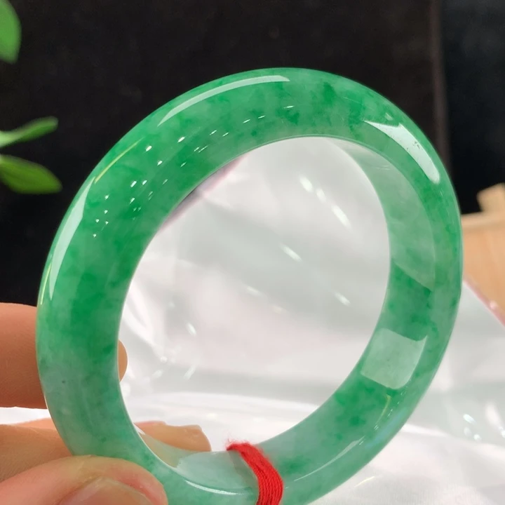 翡翠手镯未镶嵌明****园111-0149