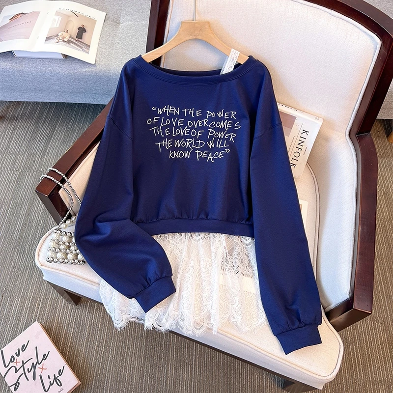 韩版复古设计感斜肩蕾丝拼接长袖卫衣女2025春秋新款露肩百搭上衣