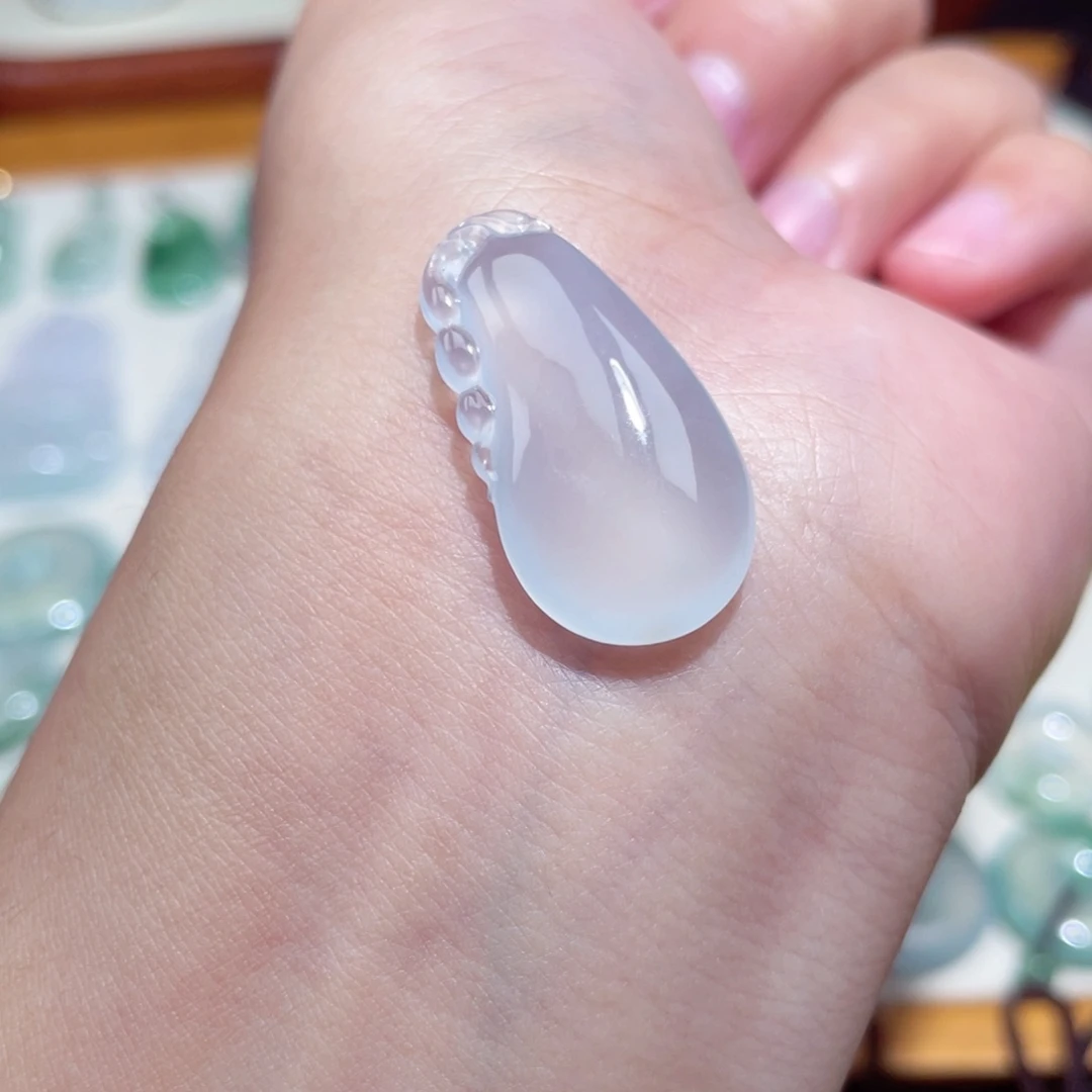 颈饰未镶嵌翡翠福瓜