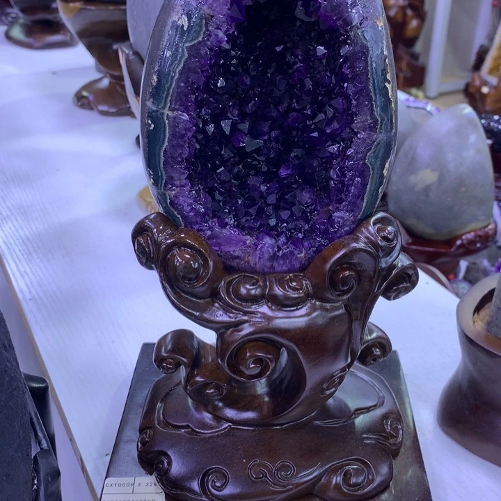 织绣乌拉圭紫水晶摆件