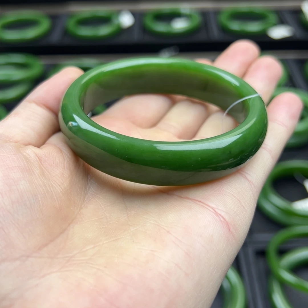 和田玉（碧玉）未镶嵌手镯58辣绿