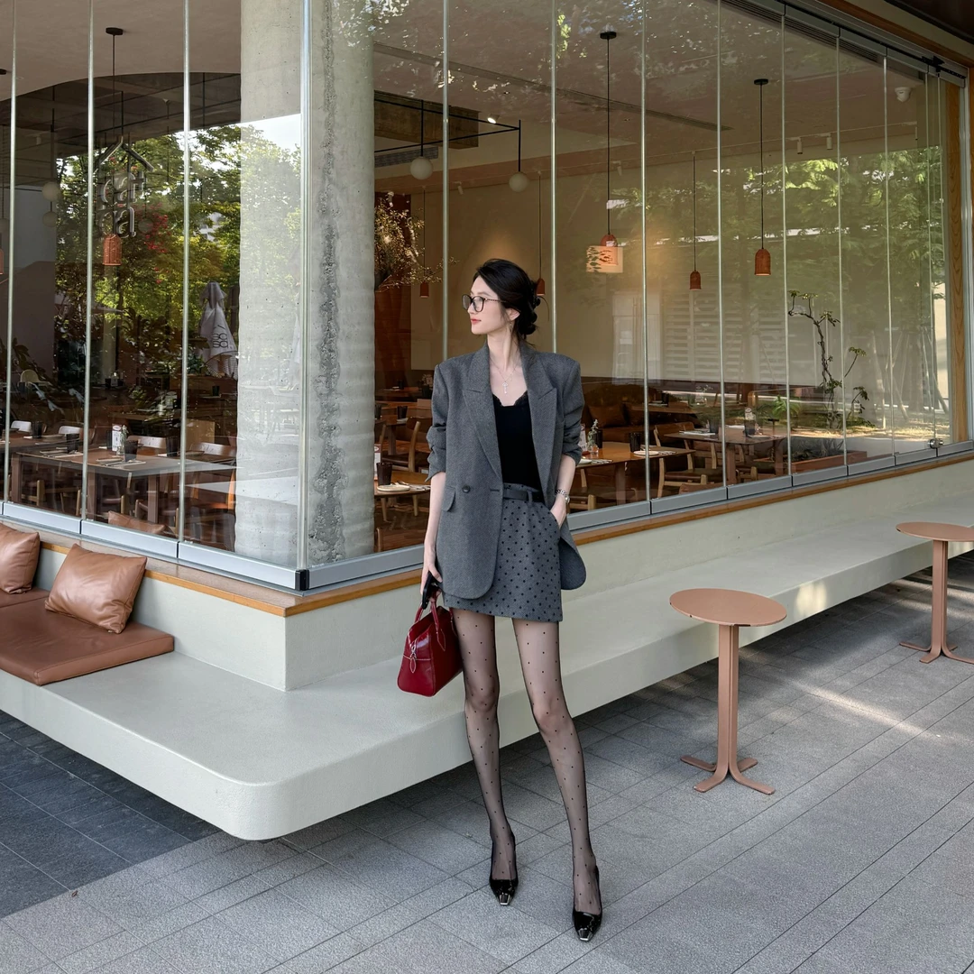 【丢丢】早秋新款显瘦时尚高腰波点小香风短裙西装套装D53TZC3125