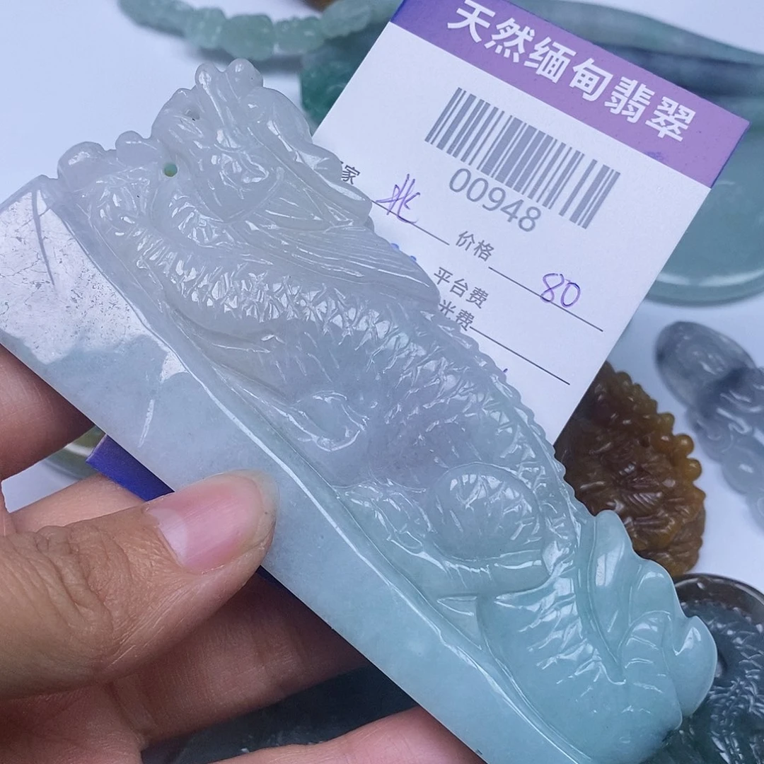 翡翠颈饰未镶嵌北*