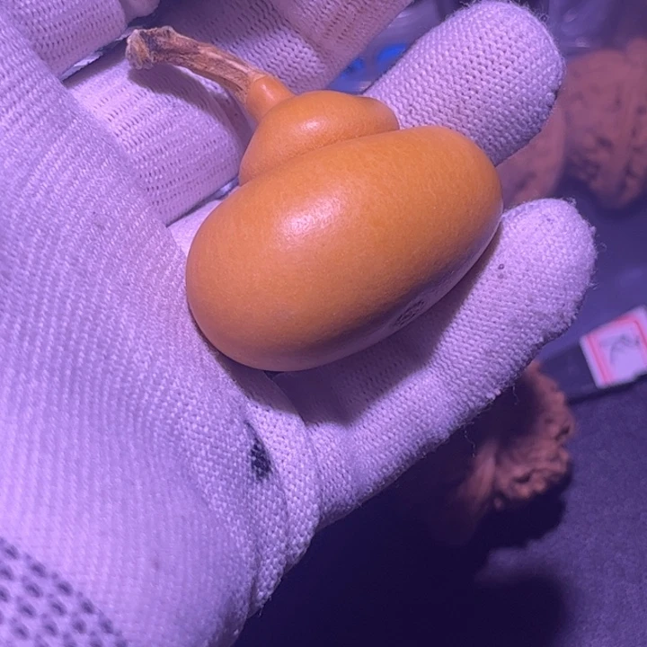 文玩核桃吊坠葫芦